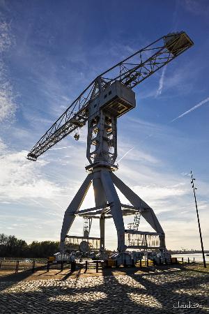 GRUE TITAN, QUAI PRÉSIDENT WILSON